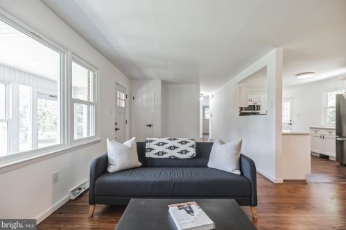 57 Evergreen Ave, Blenheim NJ  08012-3222 exterior