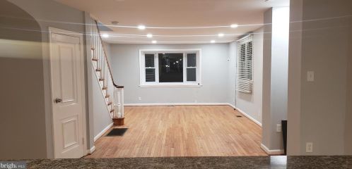 850 Longshore Ave, Philadelphia PA  19111-4423 exterior
