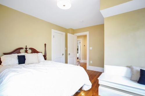 28 Park Ave, Springfield MA 01106-1149 exterior