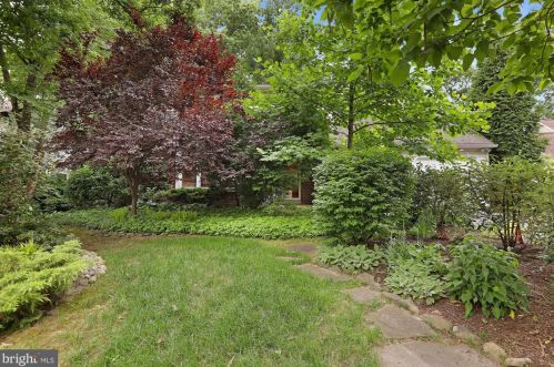 293 Cinnabar Ln, Yardley, PA 19067-5703