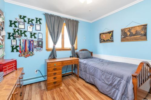 2111 Skipper Ct, North Bellmore NY  11710-3011 exterior