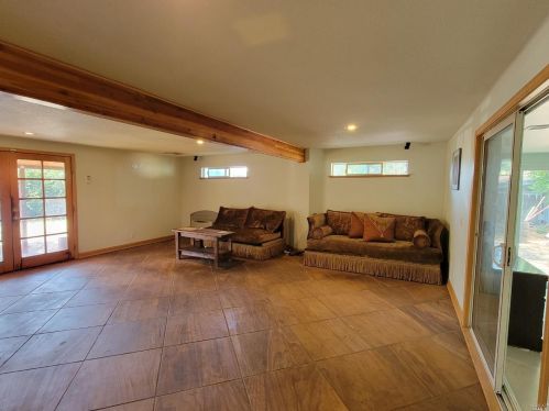 21801 Eastside Rd, Willits CA  95490-5700 exterior