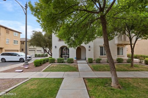 933 Storment Ln, Gilbert AZ  85296-1435 exterior