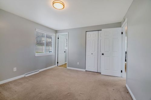 2422 Rolling Farms Rd, Glenshaw PA  15116-2564 exterior