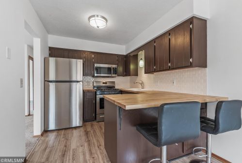 7423 Borman Ave, Inver Grove Heights MN  55076-2403 exterior