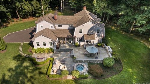 84 Rilling Rdg, New Canaan, CT 06840-4314