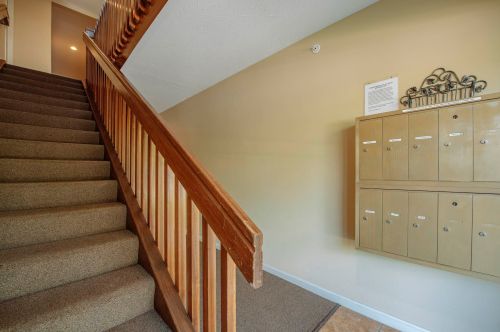 551 Napa Valley Ln, Covington, KY 41017-5428
