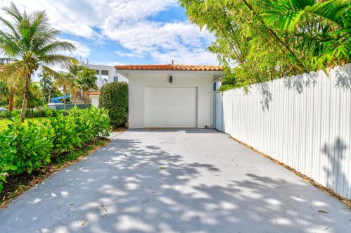 3415 Flagler Dr, West Palm Beach, FL 33407-4917