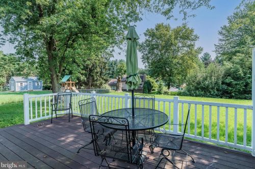 11 Briarwood Ct, Camp Hill, PA 17011-1511