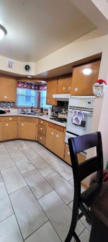 3573 92, Milwaukee WI 53228-1543 exterior