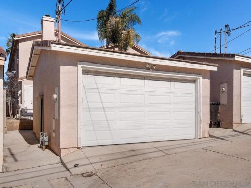 4729 Pescadero Ave, San Diego CA 92107-3541 exterior