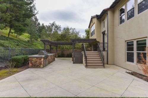 28 Climbing Vine, Irvine CA  92603-0200 exterior