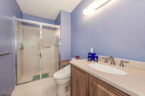 235 Robertson Way, Lincoln Park NJ  07035-1858 exterior