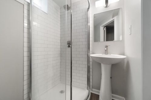 1542 Hawthorne St, Pittsburgh PA  15201-2046 exterior