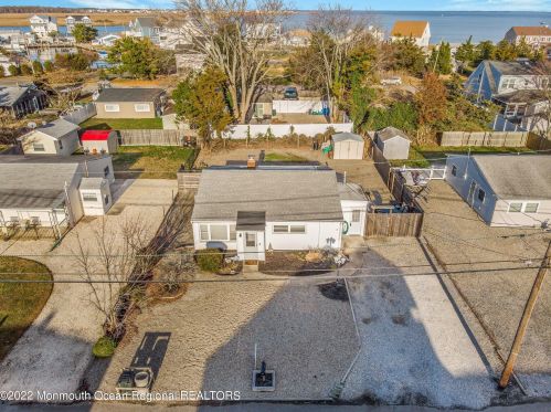 1412 Tamiami Rd, Lacey NJ  08731-5038 exterior