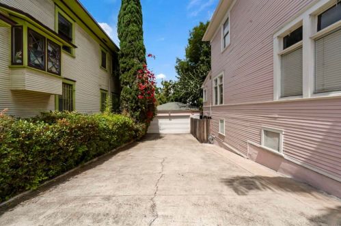 1058 21st St, San Diego, CA 92102-1816