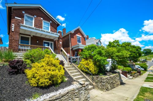 17 15th St, Newport, KY 41071-2324