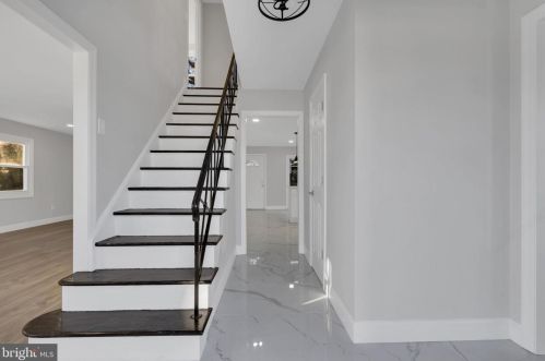 83 Hamilton Ln, Willingboro NJ  08046-1704 exterior