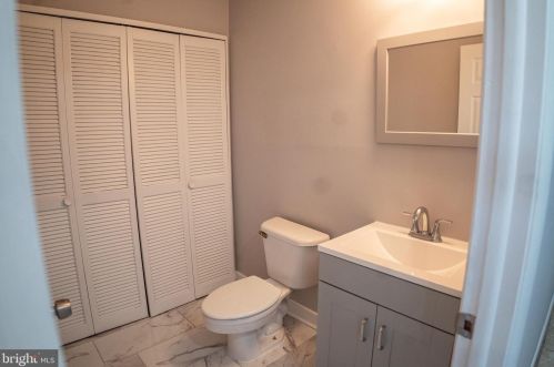 14796 Tamarack Pl, Woodbridge VA  22191-3136 exterior