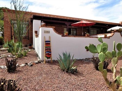 380 Paseo Lobo, Green Valley, AZ 85614-0873