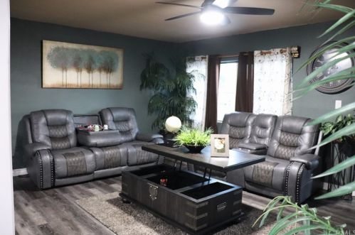 331 Orange Ave, Rialto CA  92376-5821 exterior