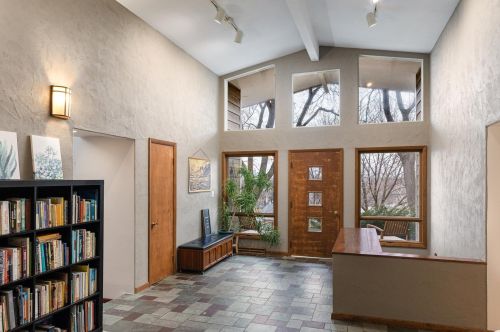 1703 Sunset Dr, La Crosse WI  54601-7028 exterior