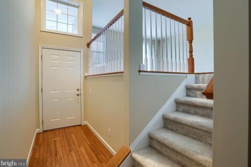 33 Parkside Dr, Lebanon, PA 17042-4014