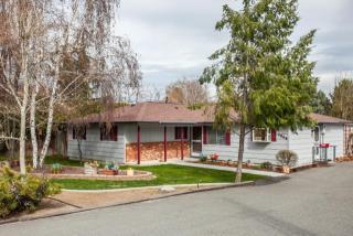1205 Okanogan Ave, Wenatchee, WA 98801-3612