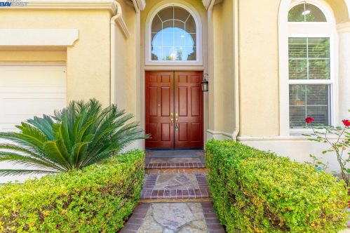 4348 Central Pkwy, Pleasanton, CA 94568-7802