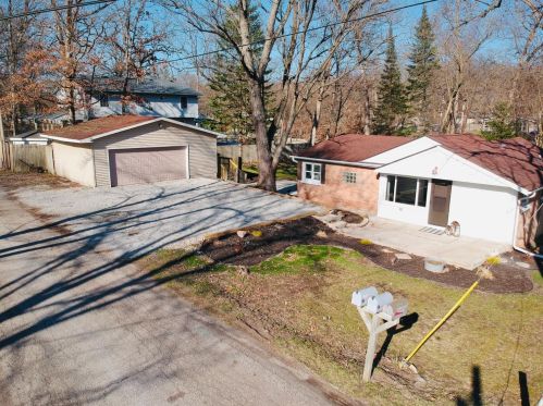 13959 Windsor St, Cedar Lake, IN 46303-9633