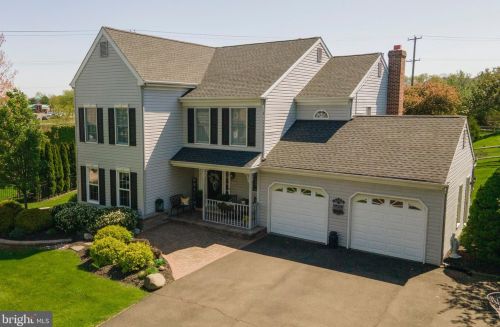 102 Arden Cir, Lansdale, PA 19446-6368