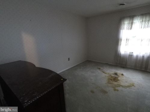 2 Presidential Dr, Berlin Boro NJ  08009-1358 exterior