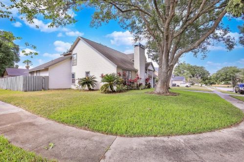 4581 Eden Woods Cir, Orlando, FL 32810-2895