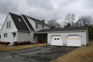 606 Collins Dr, Johnson City, TN 37604-2623