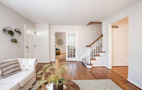 728 Miami Ave, Terrace Park, OH 45174-1223