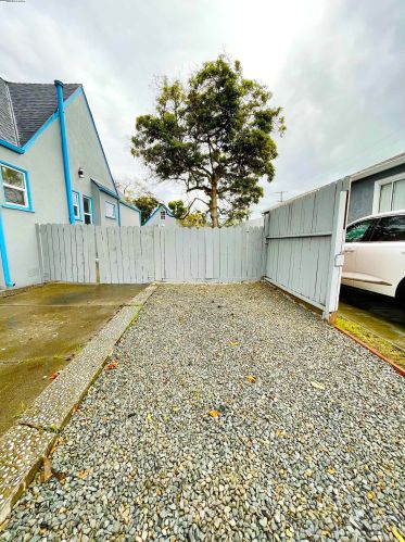 1814 Gaynor Ave, Richmond, CA 94801-2535