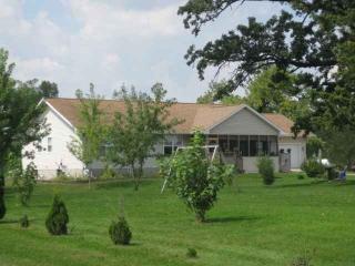 2039 305th St, Atalissa, IA 52720-9660
