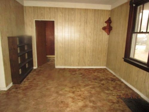 9556 Perry Hwy, Pittsburgh, PA 15237-5546