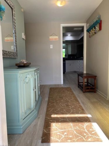 1337 Wisconsin Dr, Naples, FL 34103-8802