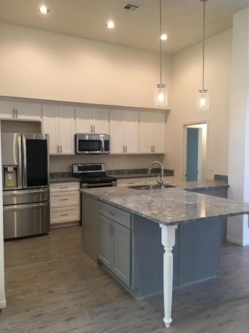 6060 Mclellan Rd, Mesa, AZ 85205-3602