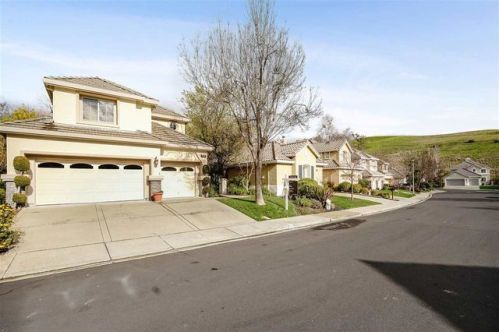 72 Milano Ct, Danville, CA 94526-1963