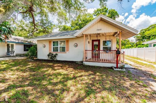 7642 53rd St, Pinellas Park, FL 33781-3403
