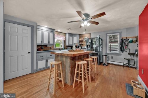 435 Boxwood Rd, Red Lion PA  17356-8347 exterior