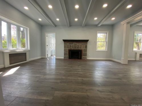 438 Seneca Ave, Mount Vernon NY  10553-1702 exterior
