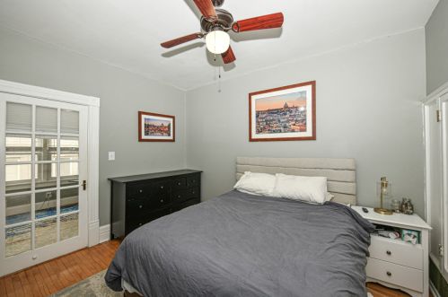 2565 Oakland Ave, Milwaukee WI 53211-3931 exterior