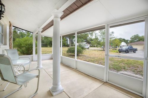 2637 48th St, Saint Petersburg, FL 33713-2066