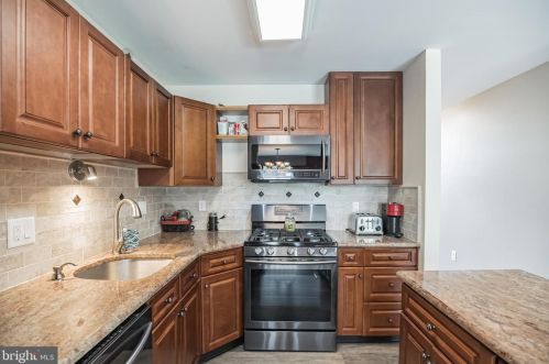 21 Fawn Ct, Lumberton Township NJ  08048-4279 exterior