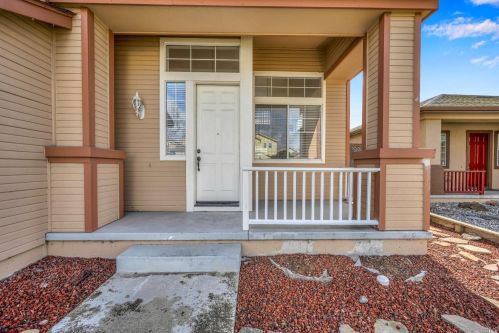 1956 Yellow Rose Ln, Santa Rosa, CA 95407-4545