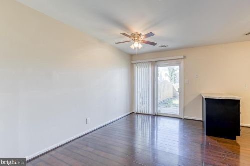 2 Farrell Ln, Fredericksburg VA  22408-4004 exterior