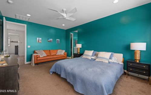 3128 Cheryl Dr, Phoenix AZ 85028-2329 exterior